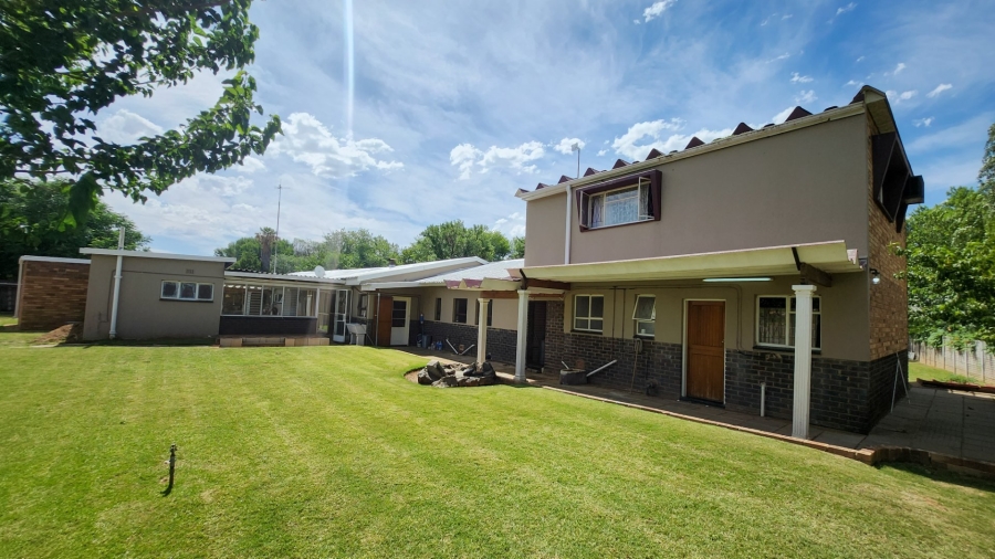 7 Bedroom Property for Sale in Irene Park North West